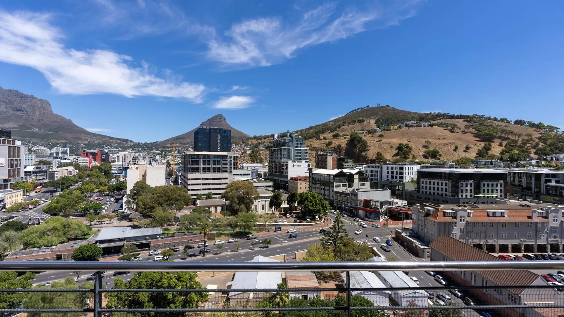 Luxury Apartment With Amazing Views & No Loadshedding Ciudad del Cabo